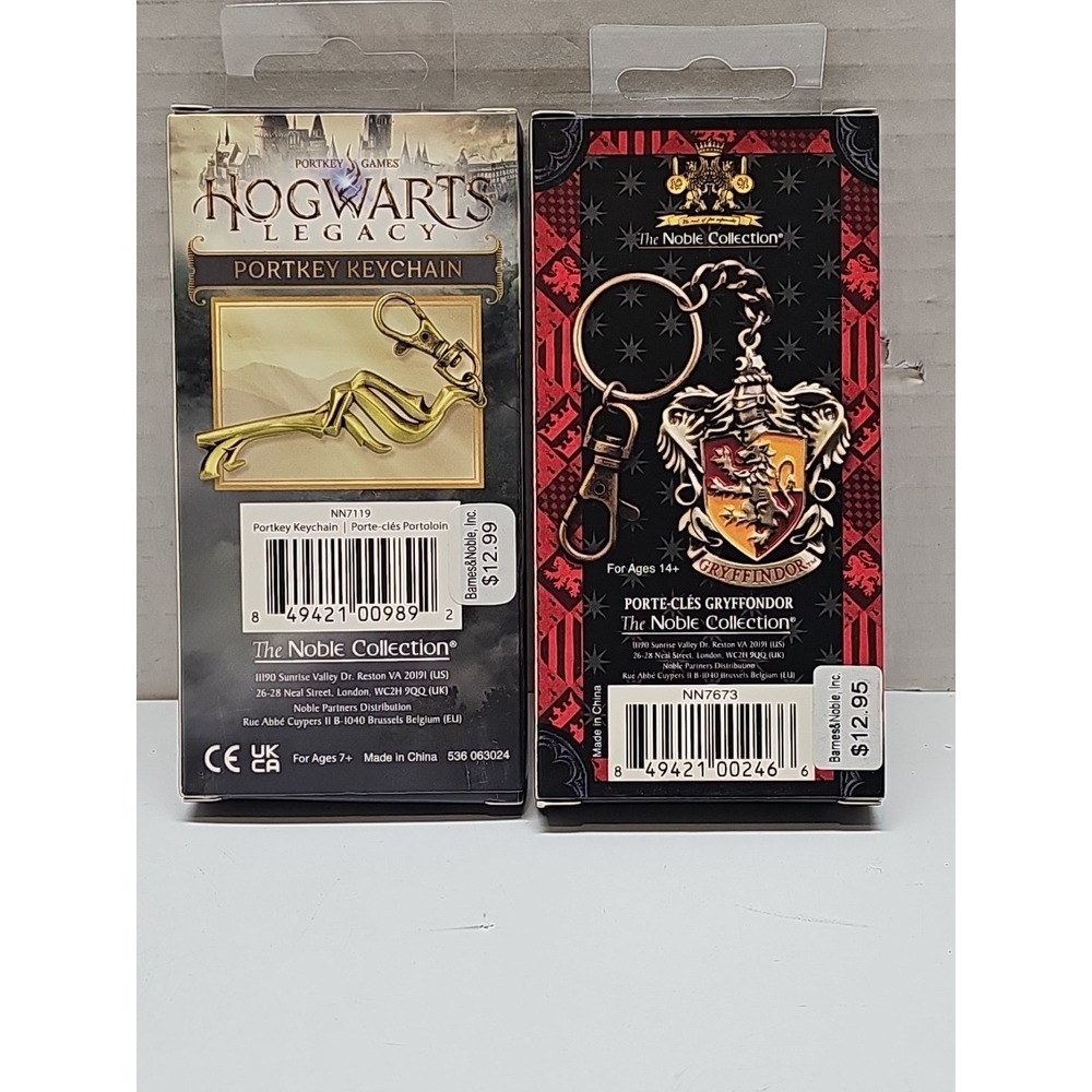 Harry Potter Gryffindor Crest Enamel Pins,‎ Keychains & Griffon Statue - Picture 6 of 6